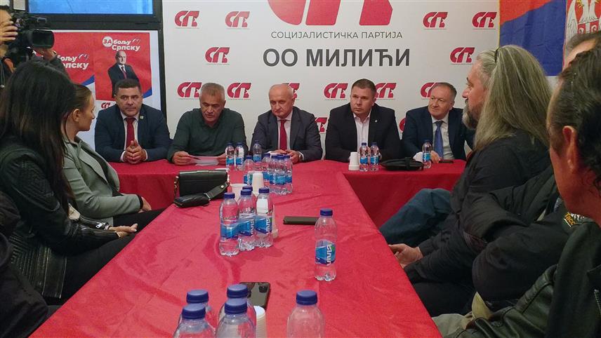 МИЛИЋИ, 19. СЕПТЕМБРА /СРНА/ - Предсједник СП Петар Ђокић изјавио је вечерас да ће активности те партије у Милићима, прије свега, бити усмјерене на даљу подршку развојним пројектима и на креирање пројеката који могу да побољшају општи амбијент и живот у овој општини.