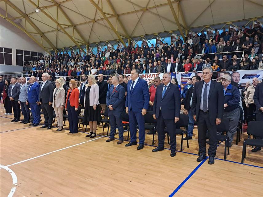 КОТОР ВАРОШ, 19. СЕПТЕМБРА /СРНА/ - Предсједник СНСД-а Милорад Додик поручио је вечерас да је кандидат ове странке за начелника општине Котор Варош Ненад Пезеровић најбољи избор за ову локалну заједницу.