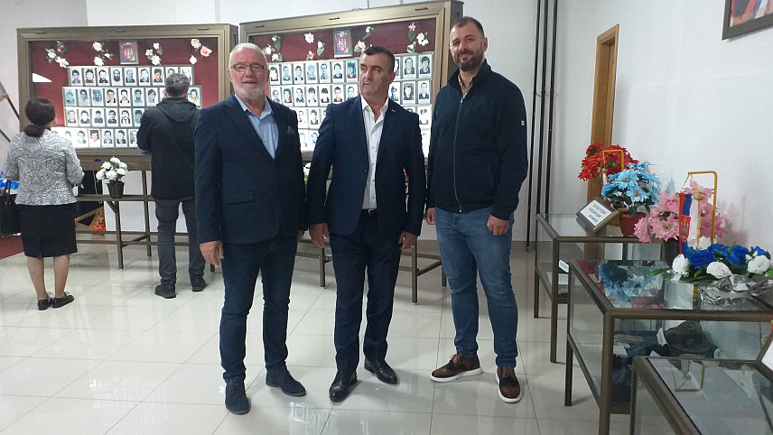 ВЛАСЕНИЦА, 20. СЕПTЕМБРА /СРНА/ - Припадници "Јуришног одреда Власеница" обиљежили су данас 32 године од формирања ове елитне јединице Војске Републике Српске /ВРС/, која је 1992. године храбро стала у одбрану српских огњишта.