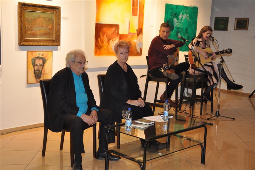 ПРИЈЕДОР, 20. СЕПТЕМБРА / СРНА/ - Програмом под називом "Вече лауреата", одржаним у Галерији "Сретен Стојановић", у Приједору су завршени 52. Књижевни сусрети на Козари.