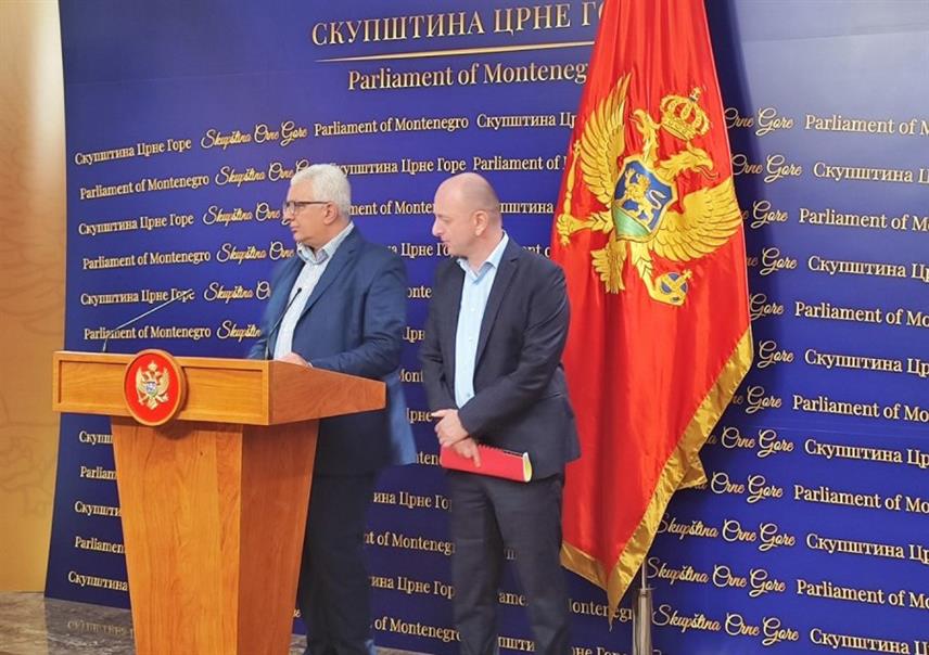 ПОДГОРИЦА, 25. СЕПТЕМБРА /СРНА/ - Предсједник Скупштине Црне Горе Андрија Мандић на конференцији за новинаре.