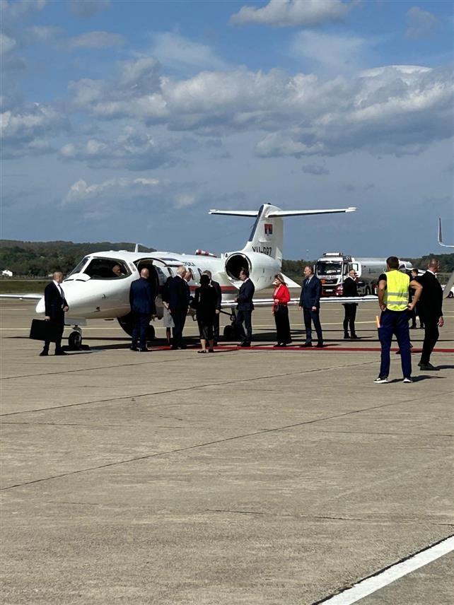 БАЊАЛУКА, 26. СЕПТЕМБРА /СРНА/ - Предсједник Владе Србије Милош Вучевић стигао је у Бањалуку.