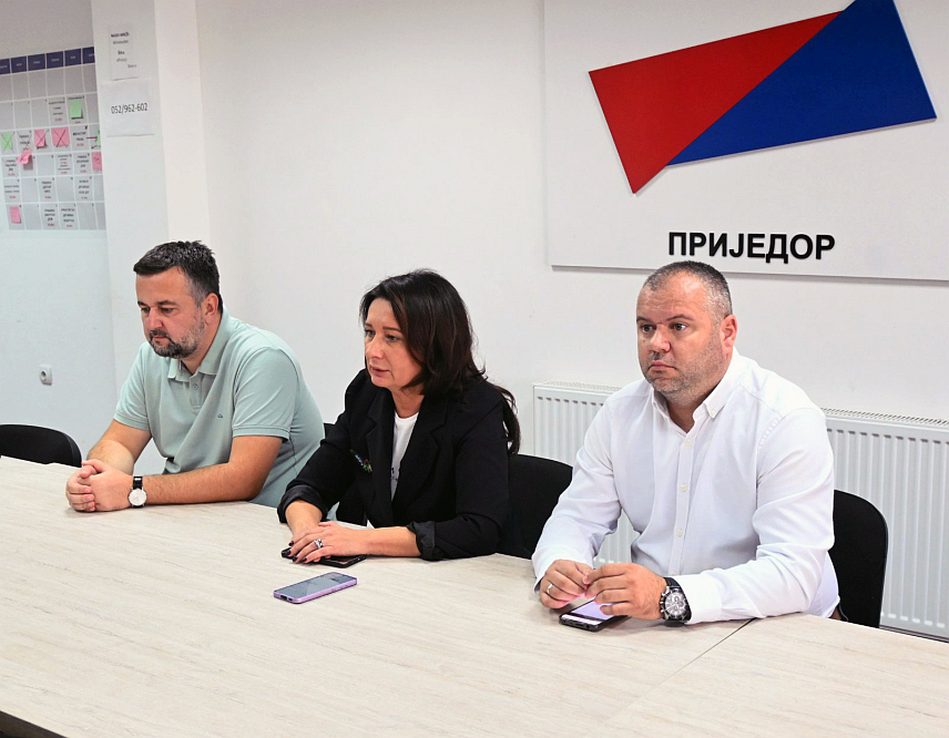 ПРИЈЕДОР, 27. СЕПТЕМБРА /СРНА/ - Носилац листе кандидата НПС-а за одборнике у Скупштини града Приједора Оливера Брдар Мирковић изјавила је да ова странка очекује да ће на предстојећим локалним изборима освојити три одборничка мјеста и да ће бити дио тима будућег градоначелника Слободана Јавора.