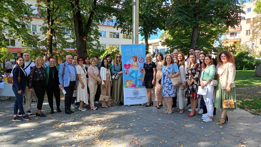 БАЊАЛУКА, 27. СЕПТЕМБРА /СРНА/ - Дом здравља Бањалука обиљежио је данас Свјетски дан срца организовањем бесплатних превентивних прегледа грађана у Парку Петар Кочић.	