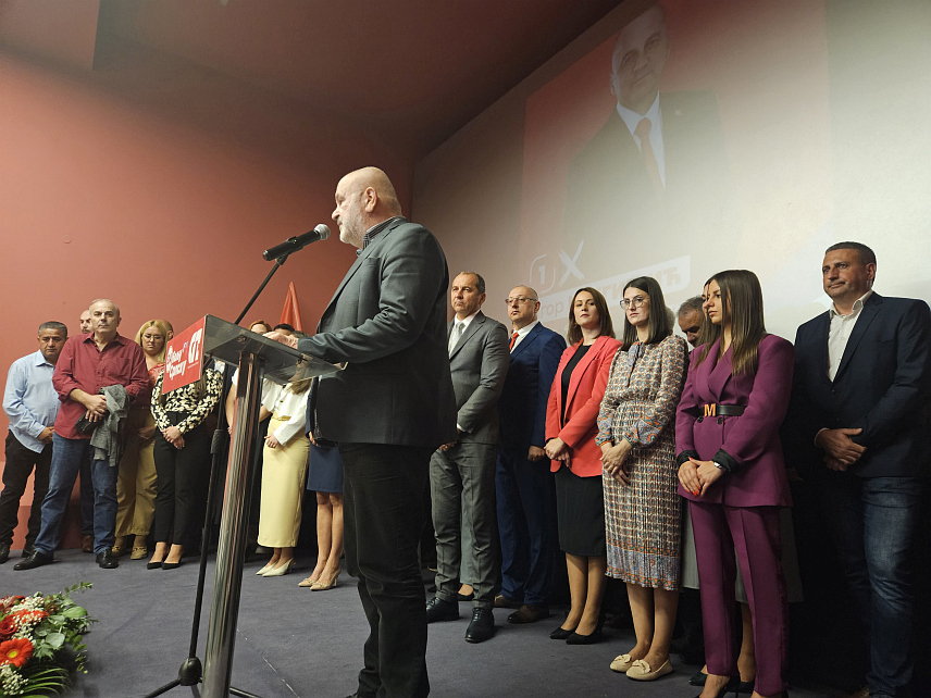 ПРИЈЕДОР, 27. СЕПТЕМБРА /СРНА/ - Носилац кандидатске листе Социјалистичке партије /СП/ за Скупштину града Приједора Игор Кнегињић у обраћању присутнимма на трибини те стрaнке у Приједору.