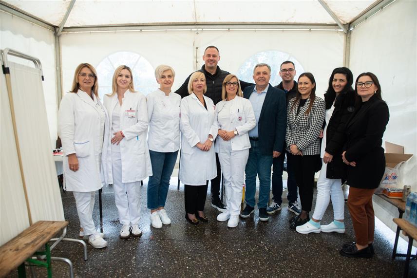 БИЈЕЉИНА, 29. СЕПТЕМБРА /СРНА/ - У мјесној заједници Соколски дом љекари бијељинске болнице и Дома здравља поводом Свјетског дана срца обавили су превентивне прегледе грађана.