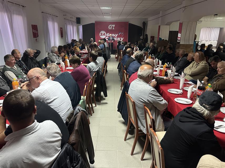 БАЊАЛУКА, 30. СЕПТЕМБРА /СРНА/ - Изборна трибина Социјалистичке партије /СП/ одржана вечерас у Костајници.	