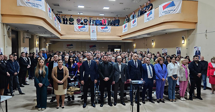 МОДРИЧА, 29. СЕПТЕМБРА /СРНА/ - Предсједник Народне партије Српске /НПС/ Дарко Бањац на предизборном скупу у Модричи.