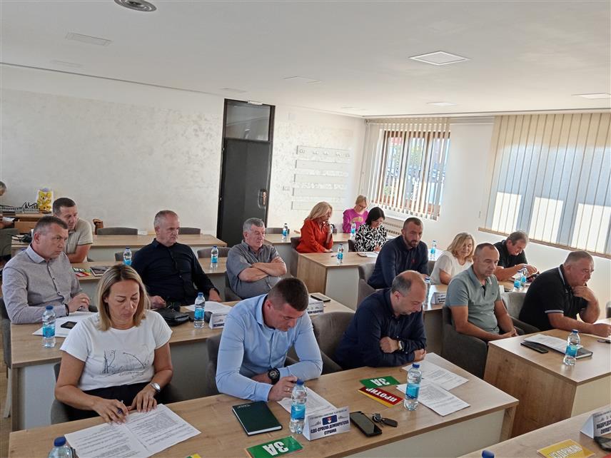 ХАН ПИЈЕСАК, 3.СЕПTЕМБРА/СРНА/- Одборници Скупштине општине Хан Пијесак усвојили су данас Извјештај о извршењу буџета ове општине за првих шест мјесеци 2024.године, према коме је позитиван финансијски резултат од 697.625 КМ.