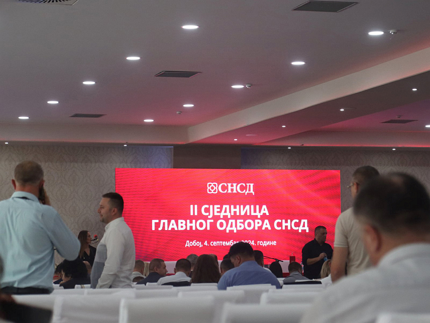 ДОБОЈ, 4. СЕПТЕМБРА /СРНА/ - Сједница Главног одбора СНСД-а у Добоју./ФОТО Борислав Здриња/