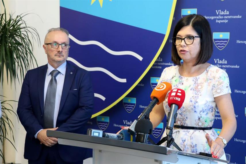 МОСTАР, 4. СЕПТЕМБРА /СРНА/ – Предсједник Владе Херцеговачко-неретванског кантона Марија Бухач на конференцији за новинаре.