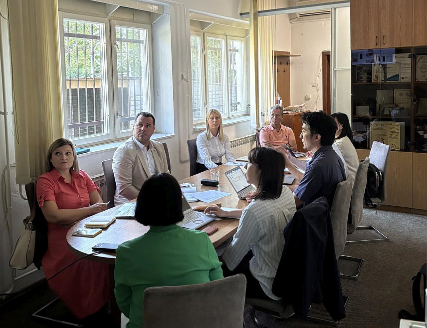 БАЊАЛУКА, 5. СЕПТЕМБРА /СРНА/ - Представници Хидрометеоролошог завода Републике Српске разговарали су са представницима Јапанскe агенцијe за међународну сарадњу /Јица/ о спровођењу започетих активности на имплементацији Пројекта изградње капацитета за смањење ризика од катастрофа.