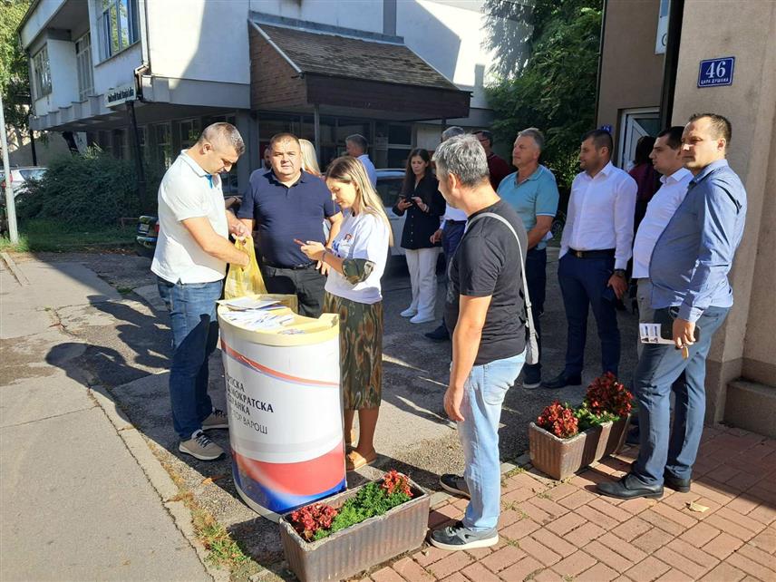 КОТОР ВАРОШ, 6. СЕПТЕМБРА /СРНА/ - Предсједник Општинског одбора СДС-а Воља народа Котор Варош Младен Тривуновић рекао је данас у Котор Варошу да СДС у локалном парламенту тренутно има осам одборника, а жеља је да се задржи тај број.