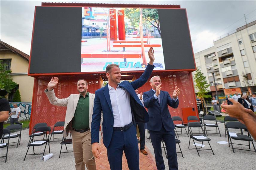 БАЊАЛУКА, 6. СЕПТЕМБРА /СРНА/ - Кандидат ПДП-а за градоначелника Бањалуке Драшко Станивуковић рекао је вечерас да је његова кампања почела афирмативно и да је базирана на дјелима.