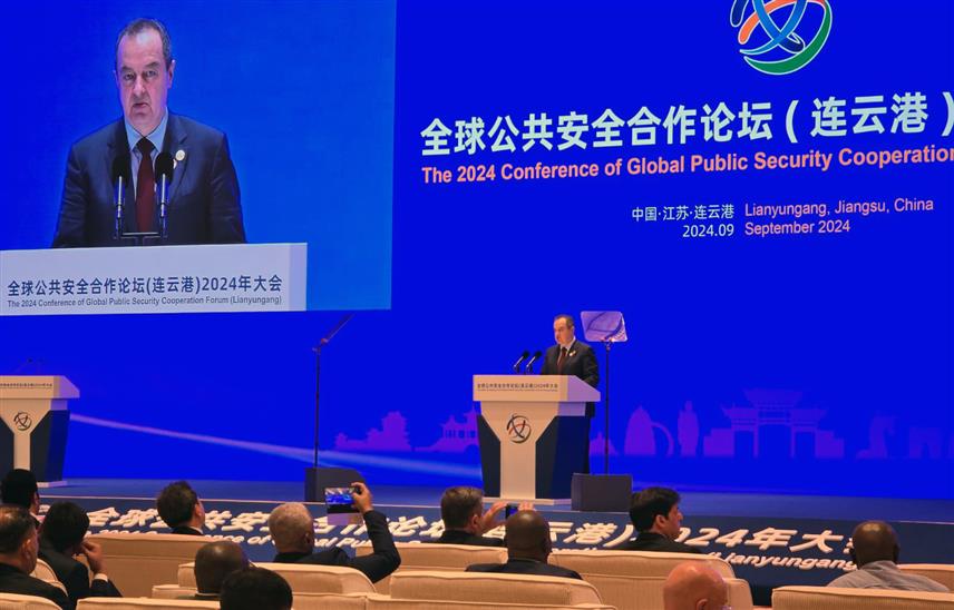 ЛИАНЈУНГАНГ, 9. СЕПТЕМБРА /СРНА/ - Обраћање министра унутрашњих послова Србије Ивице Дачића на Глобалном форуму о сарадњи у области јавне безбједности у кинеском граду Лианјунганг.