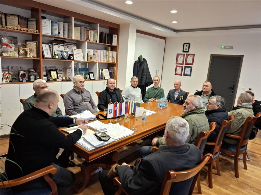 ВИШЕГРАД, 13. ЈАНУАРА /СРНА/ - Општина Вишеград организовала је пријем за одликоване борце Војске Републике Српске поводом Дана Републике Српске, 9. јануара, који је био и прилика да се подсјете подвига српских бораца.	
