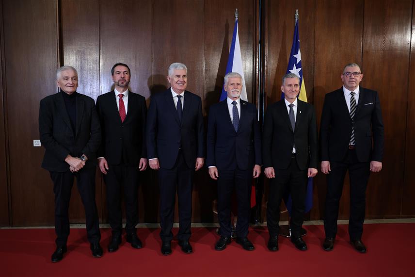 САРАЈЕВО, 23. ЈАНУАРА /СРНА/ - Предсједник Чешке Петар Павел са члановима Заједничког колегијума оба дома Парламентарне скупштине БиХ .