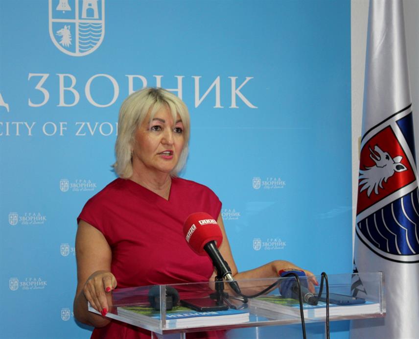 ЗВОРНИК, 23. ЈАНУАРА /СРНА/ - Директор зворничког Средњошколског центра "Петар Кочић" Биљана Писић.