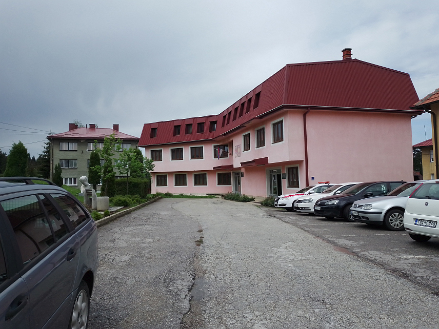 ХАН ПИЈЕСАК, 23 . ЈАНУАРА / СРНА / - Зграда општине Хан Пијесак.