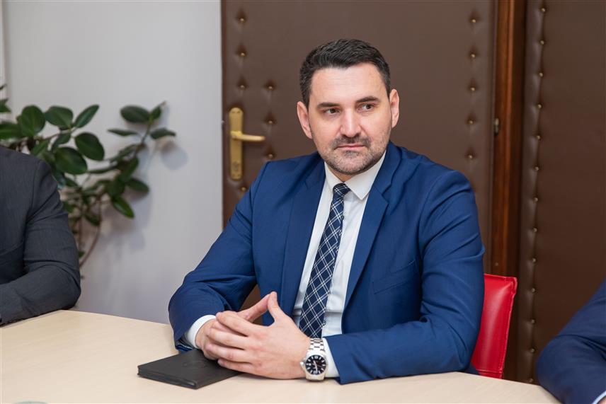 ПРЊАВОР, 27. ЈАНУАРА /СРНА/ - Mинистар за европске интеграције и међународну сарадњу Републике Српске Златан Клокић.
