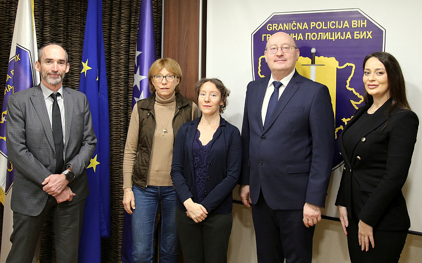 САРАЈЕВО, 30. ЈАНУАРА /СРНА/ - Састанак директора Граничне полиције БиХ Мирка Купрешаковића и аташеа за унутрашњу безбједност Амбасаде Француске у БиХ Филипа Ганглофа у Сарајеву.