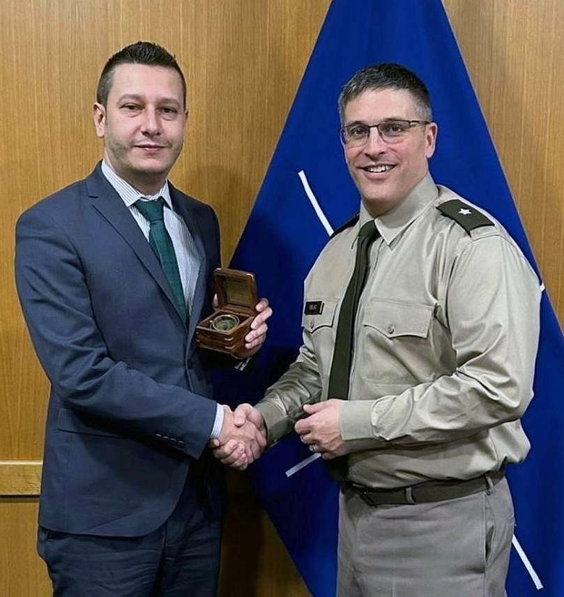 САРАЈЕВО, 30. ЈАНУАРА /СРНА/ - Замјеник министра одбране у Савјету министара Александар Гогановић разговарао је са командантом НАТО Штаба у Сарајеву, бригадним генералом Метјуом Валасом о безбједносној ситуацији у БиХ.	