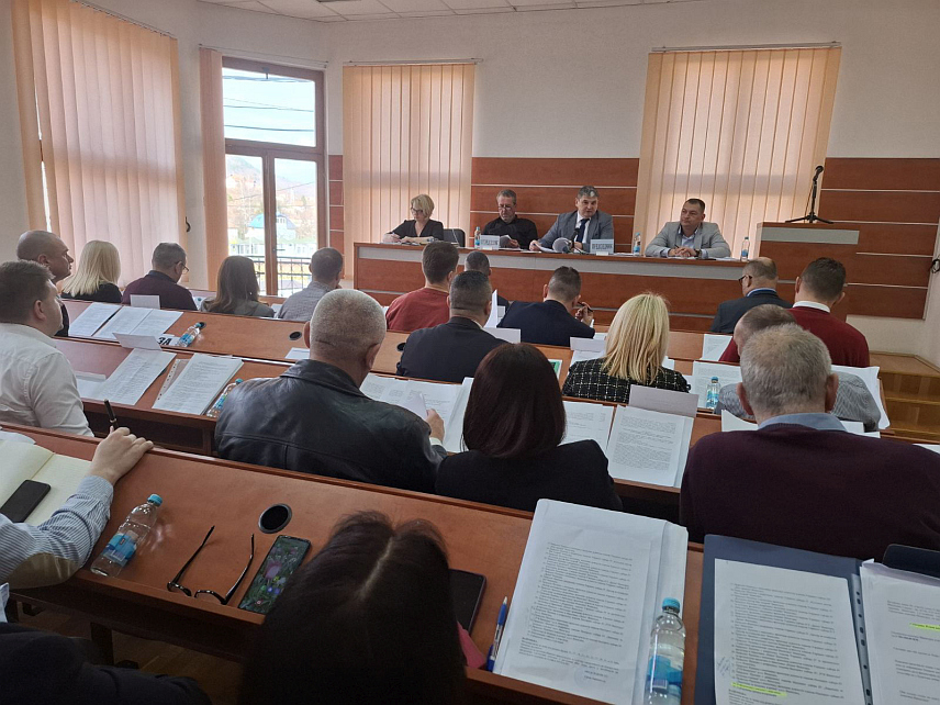 ВИШЕГРАД, 30. ЈАНУАРА /СРНА/ - Одборници Скупштине општине Вишеград усвојили су данас план капиталних улагања за ову годину од 2.706.360 КМ.