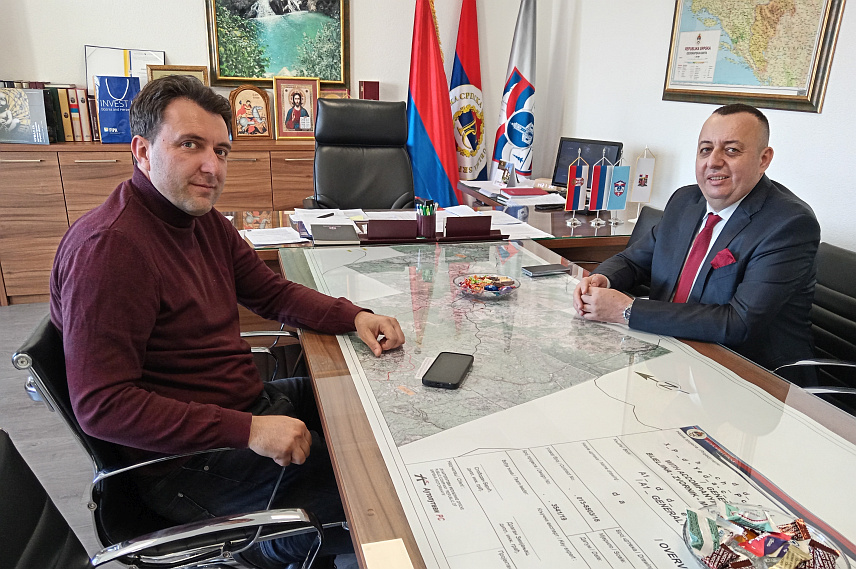 СОКОЛАЦ, 31. ЈАНУАРА /СРНА/ - Начелник Сокоца Страхиња Башевић разговарао је данас са директором Универзитетске болнице Фоча Ненадом Лаловићем о унапређењу здравствене заштите становника са подручја соколачке општине.