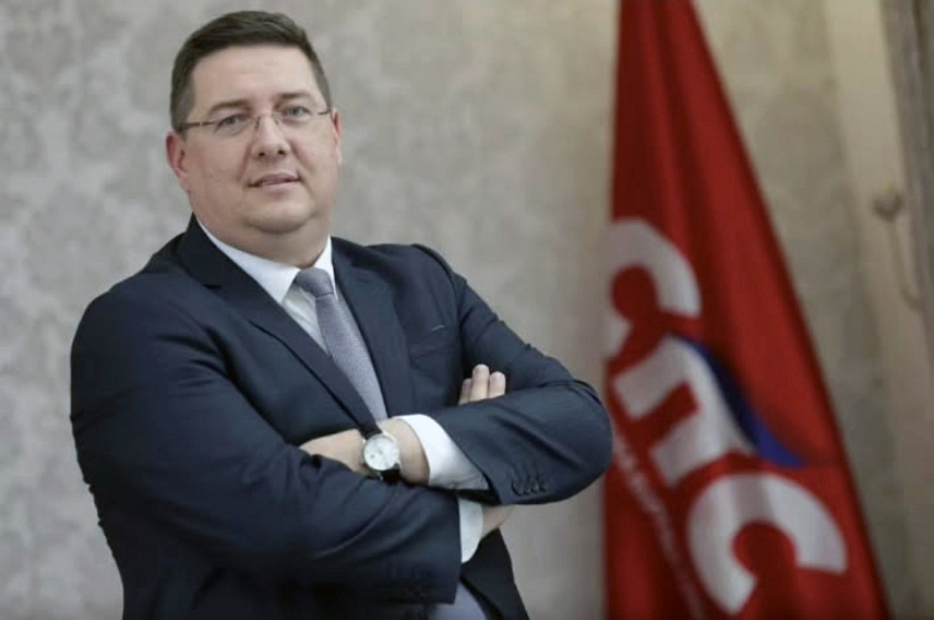 БАЊАЛУКА, 4. ЈАНУАРА /СРНА/ - Генерални секретар СПС-а Ратко Јокић оцијенио је да се Бањалука суочава са хаосом током празника, те позвао градске власти на одговорност.