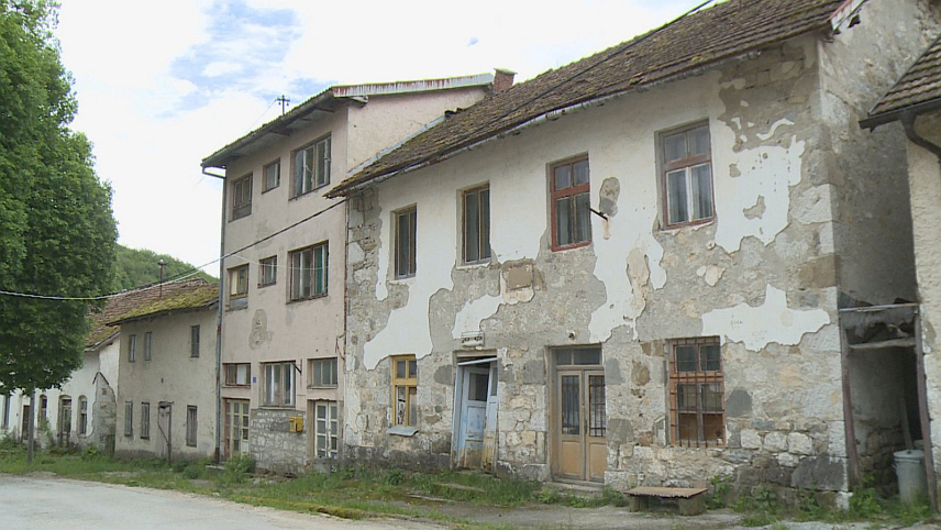 УЛОГ, 7. ЈАНУАРА /СРНА/ - У Улогу, који је сада у општини Калиновик, пукле су три невесињске пушке које су уздрмале три царства, испричао је за Срну професор Правног факултета Димитрије Ћеранић.