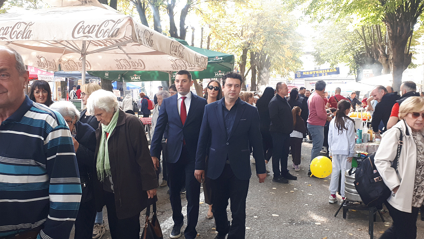 КОСTАЈНИЦА, 11. ОКTОБРА /СРНА/ - Костајничка "Кестенијада" је традиционална манифестација која је прерасла, не само приједорску регију, већ је постала значајна у цијелој Републици Српској, рекао је министар трговине и туризма Републике Српске Денис Шулић.