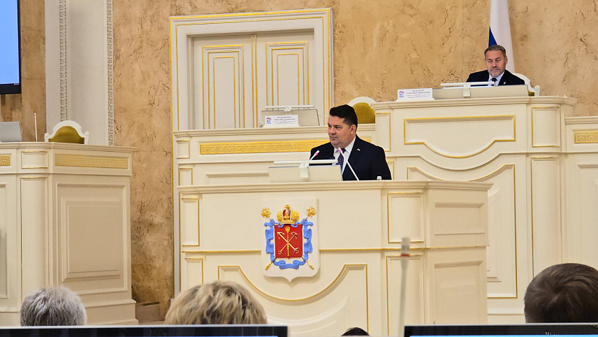 САНКТ ПЕТЕРБУРГ, 15. О0КТОБРА /СРНА/ - Предсједник Народне скупштине Ненад Стевандић обратио се данас депутатима Законодавне скупштине Санкт Петербурга и поручио да Република Српска у Санкт Петербургу препознаје сродног пријатеља и сапутника у историјским искушењима, те да данас пред свима стоје изазови који подсјећају на најмрачније странице прошлости.