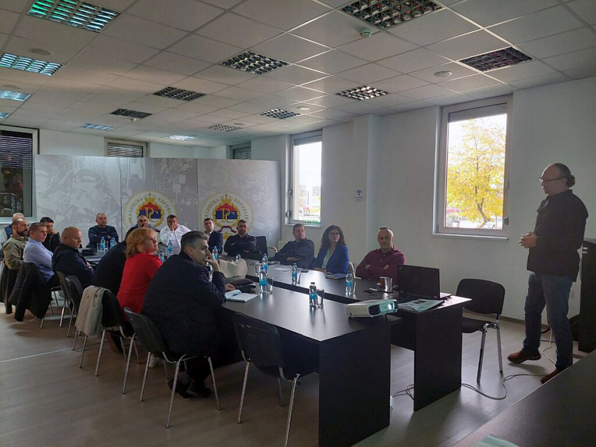 ИСТОЧНО САРАЈЕВО, 21. ОКТОБРА /СРНА/ - У просторијама Републичке управе цивилне заштите у Источном Сарајеву данас је презентована напредна технологија за пречишћавање воде реверзном осмозом дизајнирана да одговори најзахтјевнијим изазовима у области снабдијевања чистом водом било гдје у свијету.