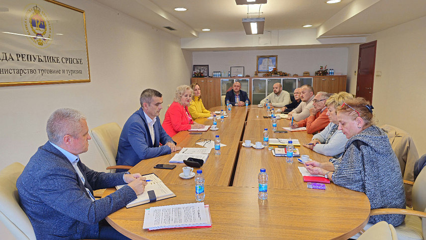 БАЊАЛУКА, 21. ОКТОБРА /СРНА/ - Округли сто о заштити потрошача у Бањалуци.