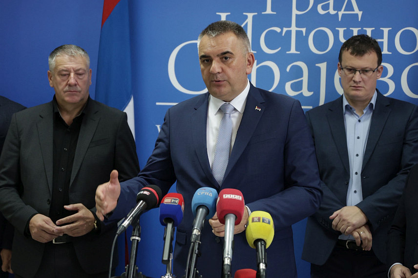 ИСТОЧНО САРАЈЕВО, 22. ОКТОБРА /СРНА/ - Премијер Републике Српске Саво Минић на конференцији за новинаре у Источном Сарајеву.