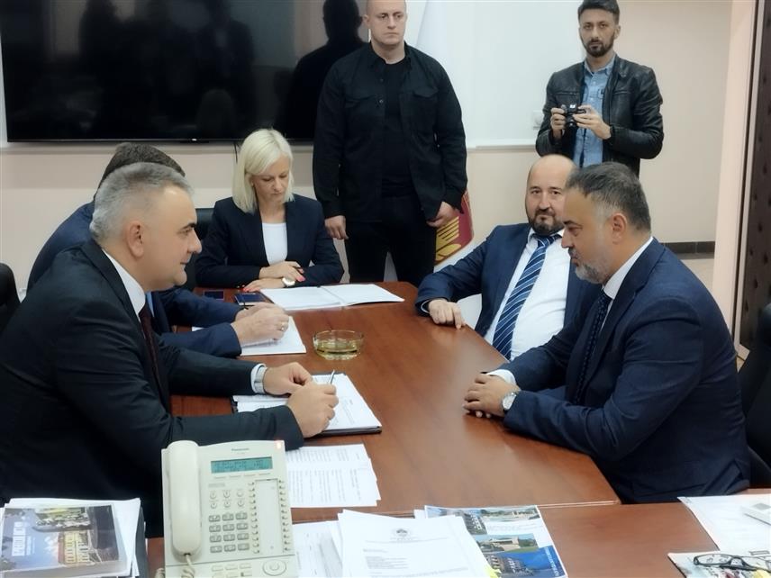 ДЕРВЕНТА, 23. ОКТОБРА /СРНА/ - Састанак предсједника Владе Републике Српске Саве Минића са градоначелником Игором Жунићем у Дервенти.