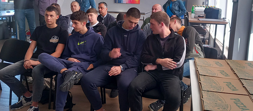 ТРЕБИЊЕ, 28. ОКТОБРА /СРНА/ - У Иновационо-предузетничком центру у Требињу данас је одржана завршна конференција Развојне агенције, у оквиру пројекта "Раст", који се бави креативним индустријама као врстом полазишта и доброг алата приликом развијања сопственог бизниса.