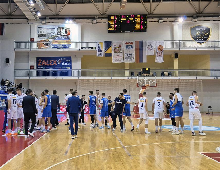 ПАЛЕ, 29. ОКТОБРА /СРНА/ - Кошаркаши "Јахорине" са Пала побиједили су "Морнар" из Бара резултатом 91:77, чиме су уписали први тријумф у дебитантској сезони регионалне АБА два лиге.