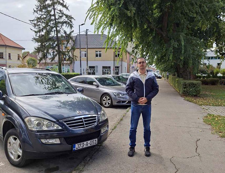 ШАМАЦ, 4. ОКTОБРА /СРНА/ - Представник "Пословне зоне" Шамац Петар Вајић.