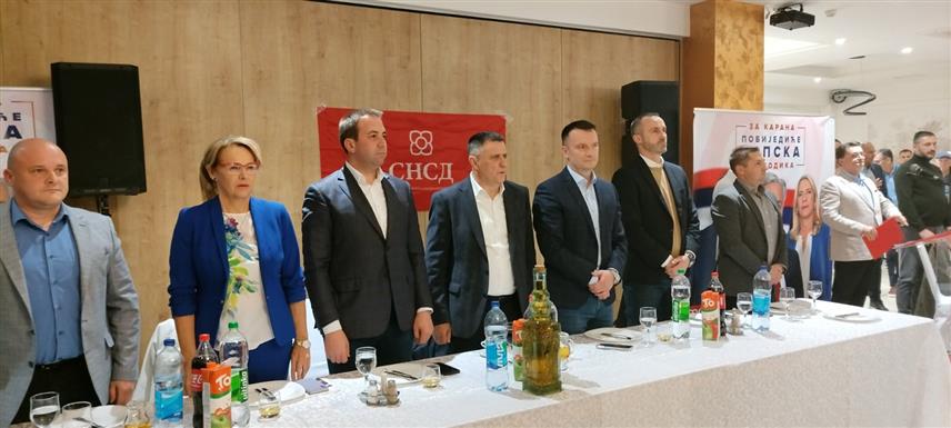 БАЊАЛУКА, 10. НОВЕМБРА /СРНА/ - Предизборна трибина СНСД-а у бањалучком насељу Дракулић. 