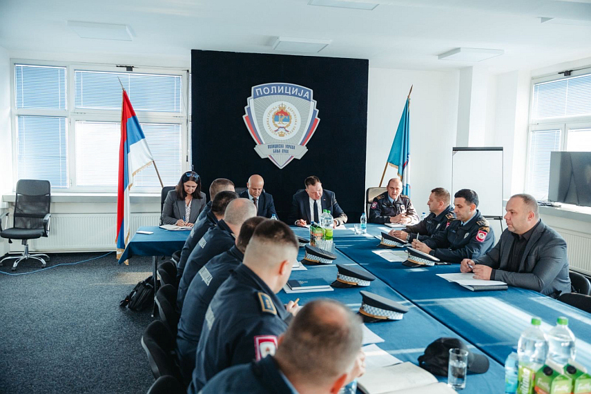 БАЊАЛУКА, 11. НОВЕМБРА /СРНА/ - Састанак министра унутрашњих послова Републике Српске Жељка Будимира и директора полиције Српске Синише Кострешевића са руководством бањалучке Полицијске управе.