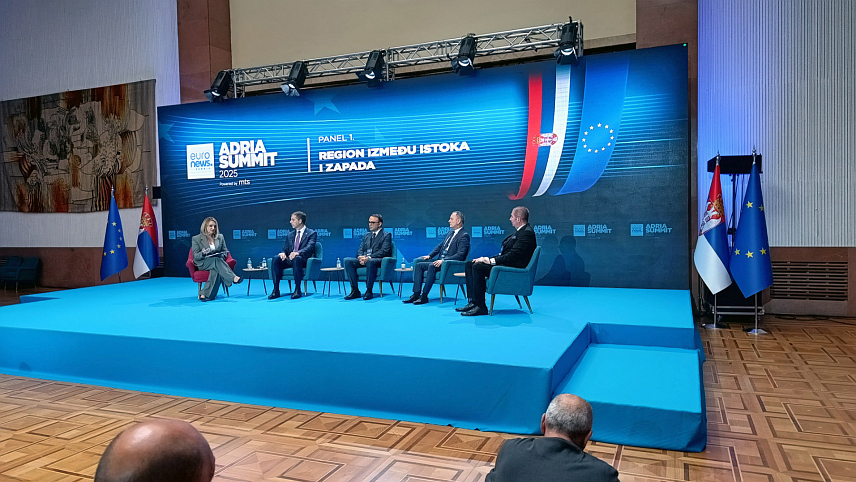 БЕОГРАД, 12. НОВЕМБРА /СРНА/ - Амбасадор БиХ у Србији Александар Врањеш учествује на "Јуроњуз Адрија самиту" у Београду.