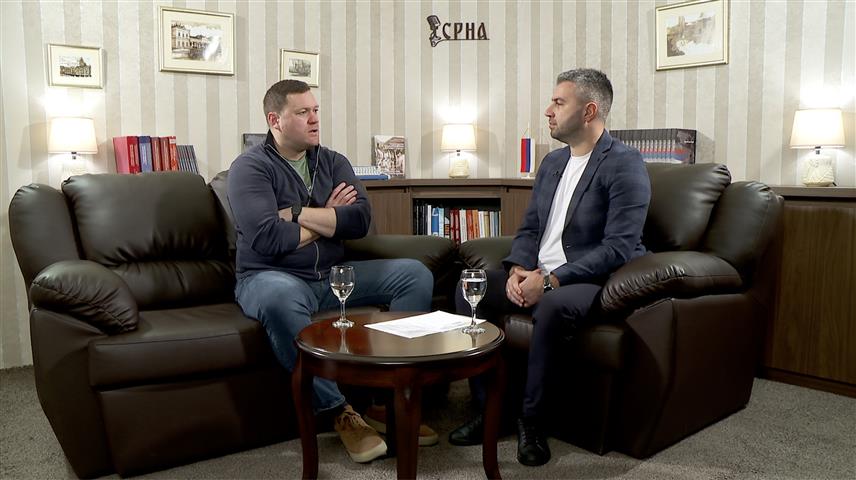 БАЊАЛУКА, 15. НОВЕМБРА /СРНА/ - Политиколог Војислав Савић током гостовања у подкасту Срне.