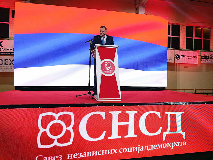 МРКОЊИЋ ГРАД, 17. НОВЕМБРА /СРНА/ - Предсједник СНСД-а Милорад Додик рекао је да је Мркоњић Град мјесто побједа ове странке, те да је задовољан присуством грађана на трибини.