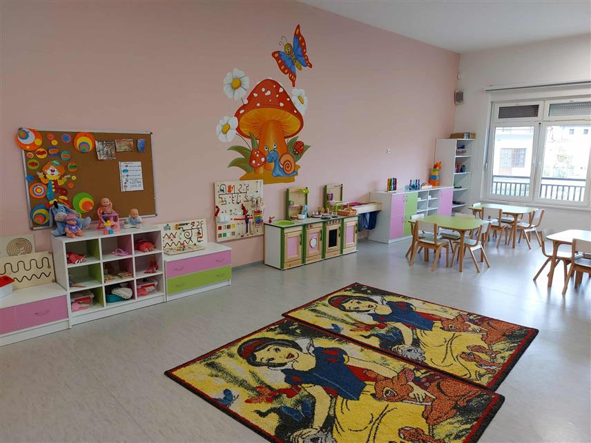 СРБАЦ, 18. НОВЕМБРА /СРНА/ - Дјечији вртић "Наша радост" у Српцу, који тренутно похађа 280 дјеце, након шест година нема листу чекања јер су уписани сви заинтересовани малишани.