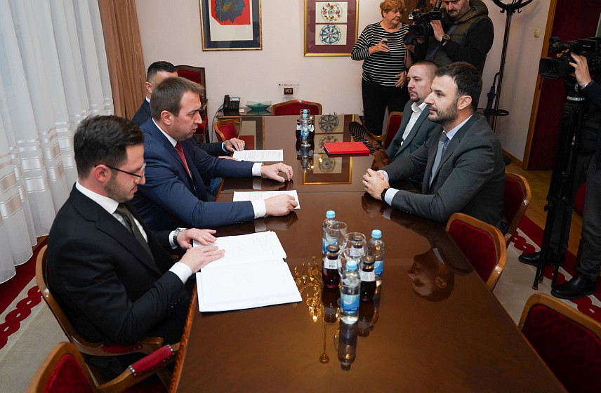 ПРИЈЕДОР, 18. НОВЕМБРА /СРНА/ - Министар правде Републике Српске Горан Селак разговарао је данас са градоначелником Приједора Слободаном Јавором.