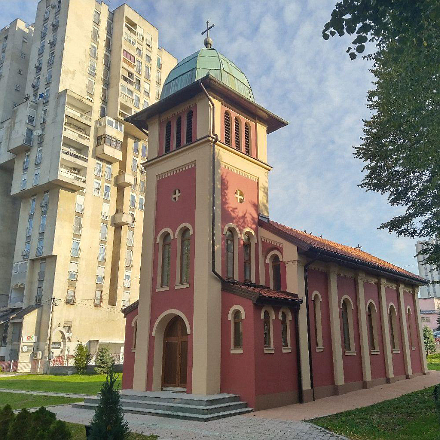 КАКАЊ, 1. НОВЕМБРА /СРНА/ - Његово високопреосвештенство митрополит дабробосански Хризостом служиће у недјељу, 9. новембра, Свету архијерејску литургију поводом 100 година од освештања и завршетка градње Храма Светих апостола Петра и Павла у Какњу.