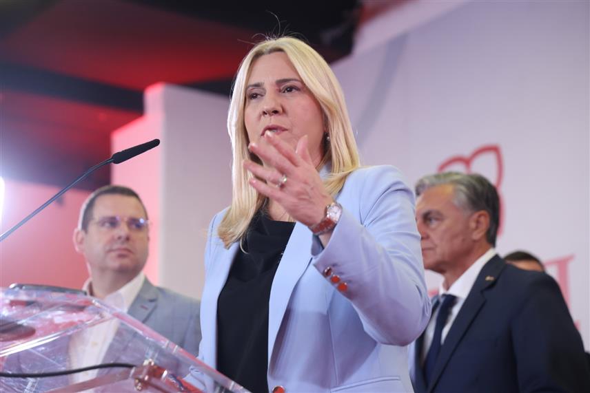 БАЊАЛУКА, 24. НОВЕМБРА /СРНА/ - Потпредсједник СНСД-а Жељка Цвијановић рекла је да пријевремени предсједнички избори нису никакав тест, јер су се одвијали у другачијим околностима у односу на редовне, те истакла да ће општи избори идуће године бити избори за пуни капацитет СНСД-а. / фото: Борислав Здриња/