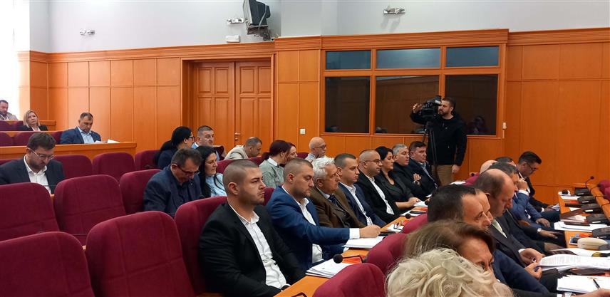 ТРЕБИЊЕ, 25. НОВЕМБРА /СРНА/ - Сједница Скупштине града Требиња.