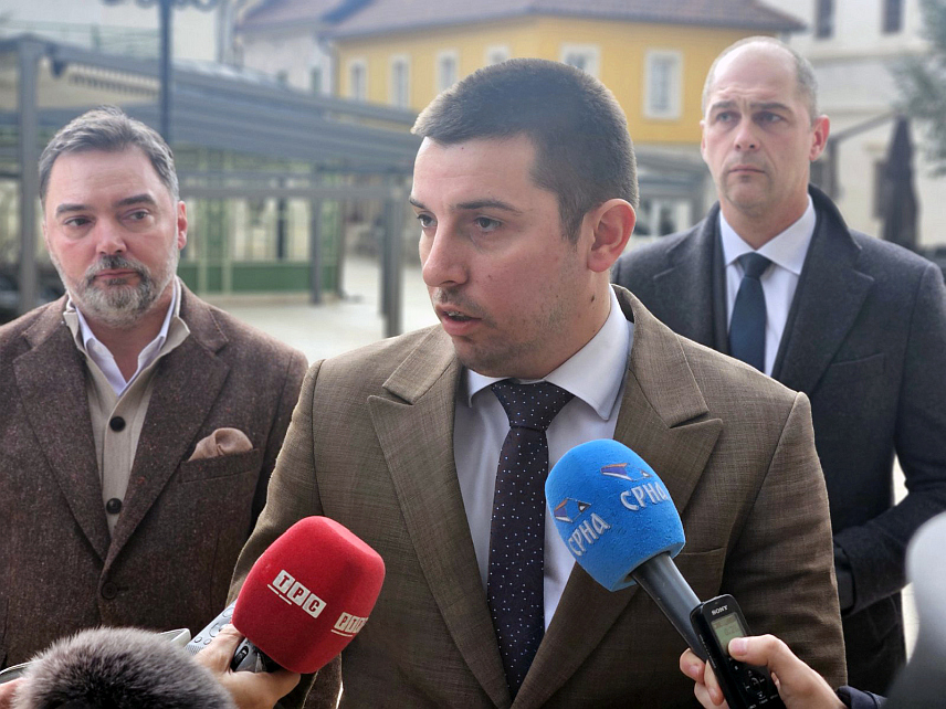 ВИШЕГРАД, 25. НОВЕМБРА /СРНА/ - Влада Републике Српске опредијељена је за развој туризма у Вишеграду, а документи попут стратегије развоја туризма ове општине могу унаприједити тај пут, изјавио је министар трговине и туризма Српске Денис Шулић.